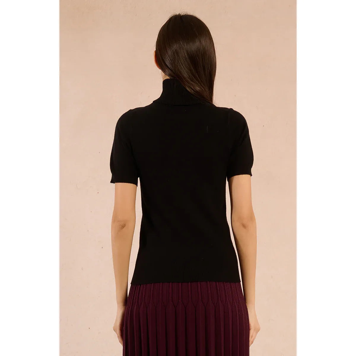 Noir Turtleneck Knit