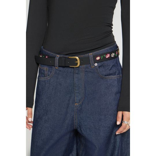 IARINNA Black Floral Belt