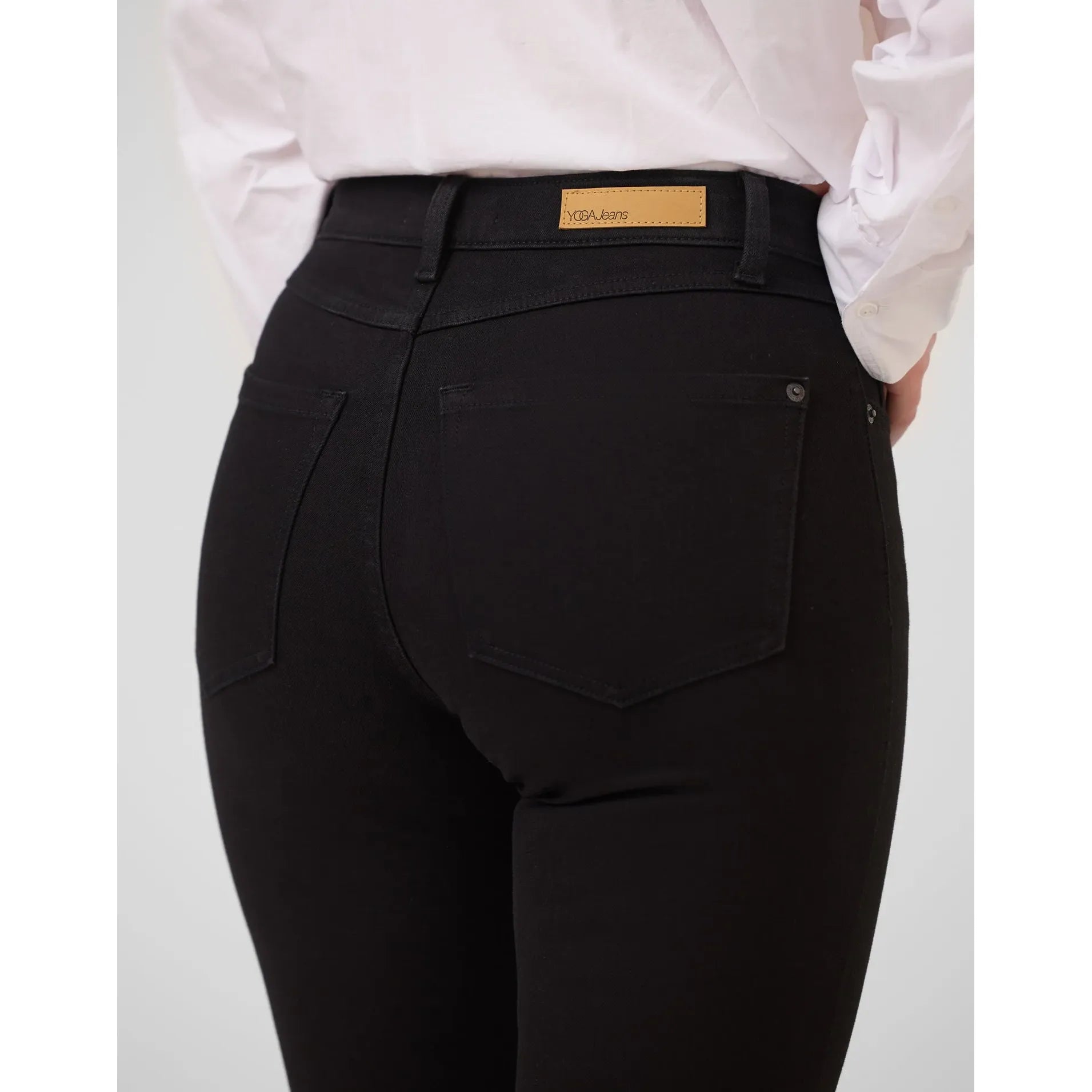 CHLOE STRAIGHT JEANS | Black