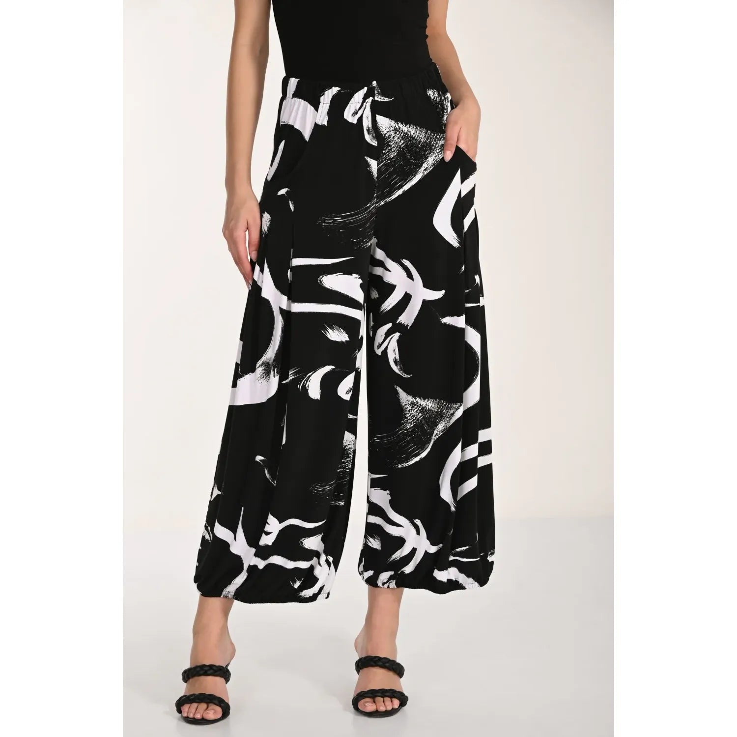 Frank Lyman Pants - Style 266239