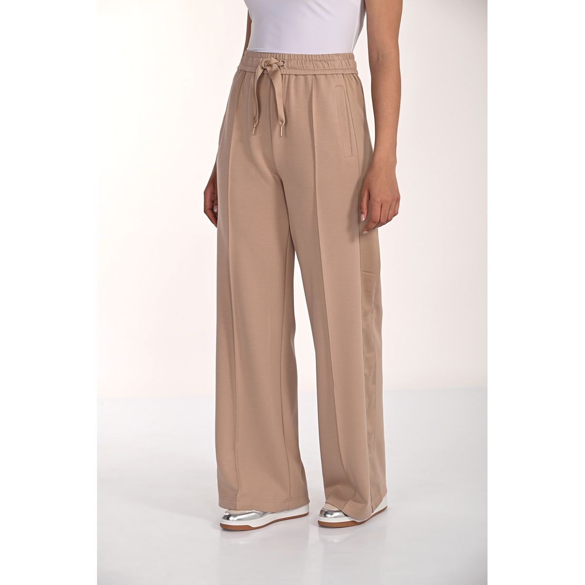 Frank Lyman Relaxed Trousers – Style 266547