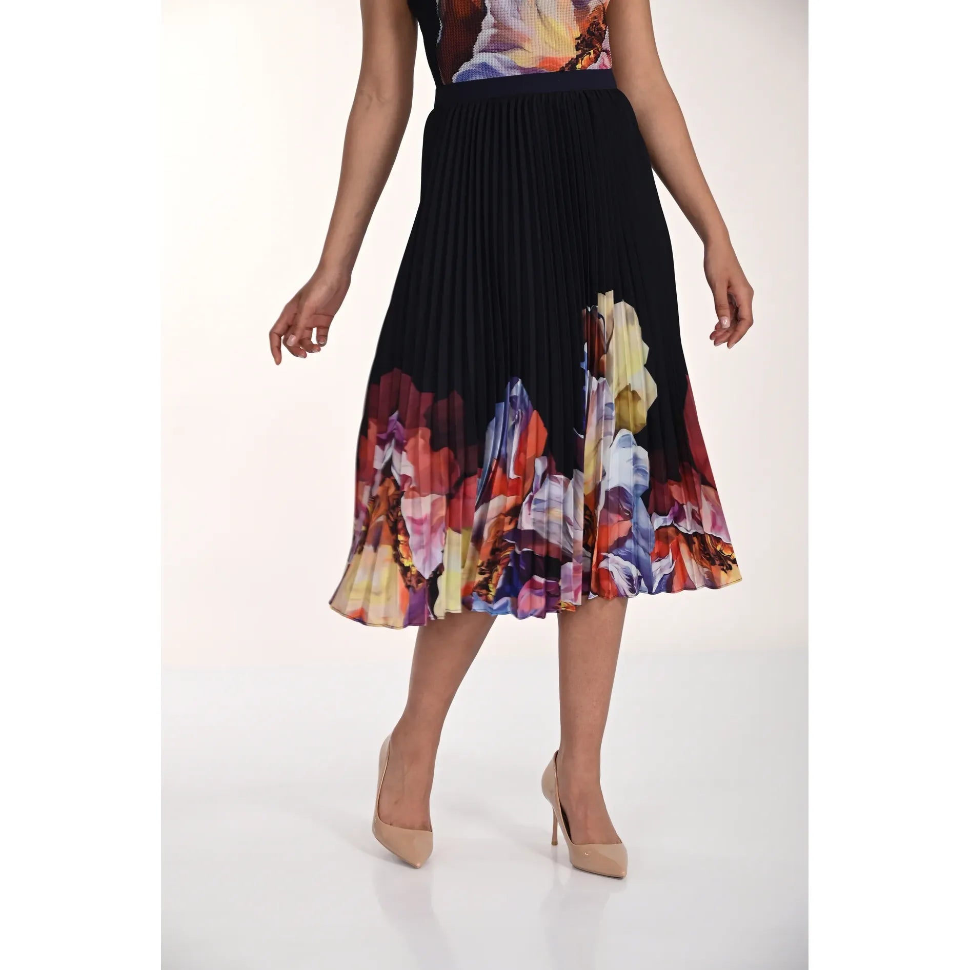 Frank Lyman Skirt – Style 266552
