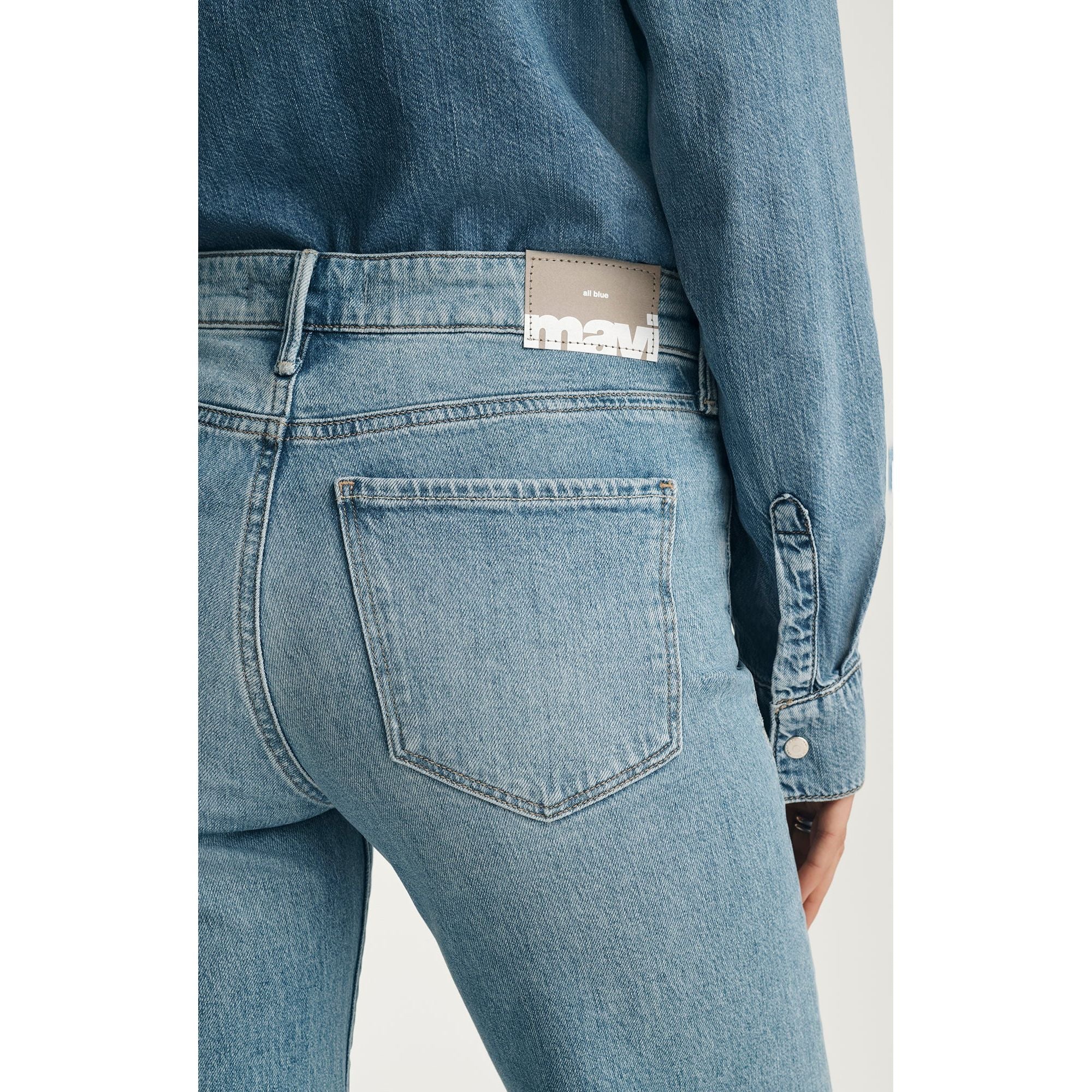 Grace Relaxed Flare Jeans | Mid Rise