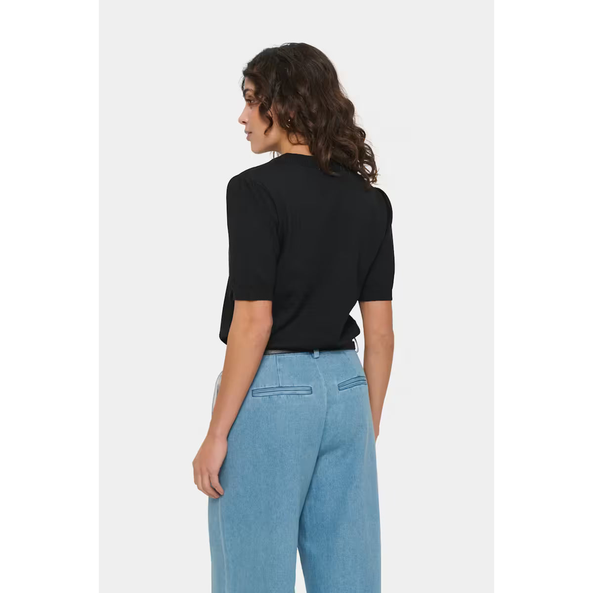 MilaSZ R-Neck Pullover