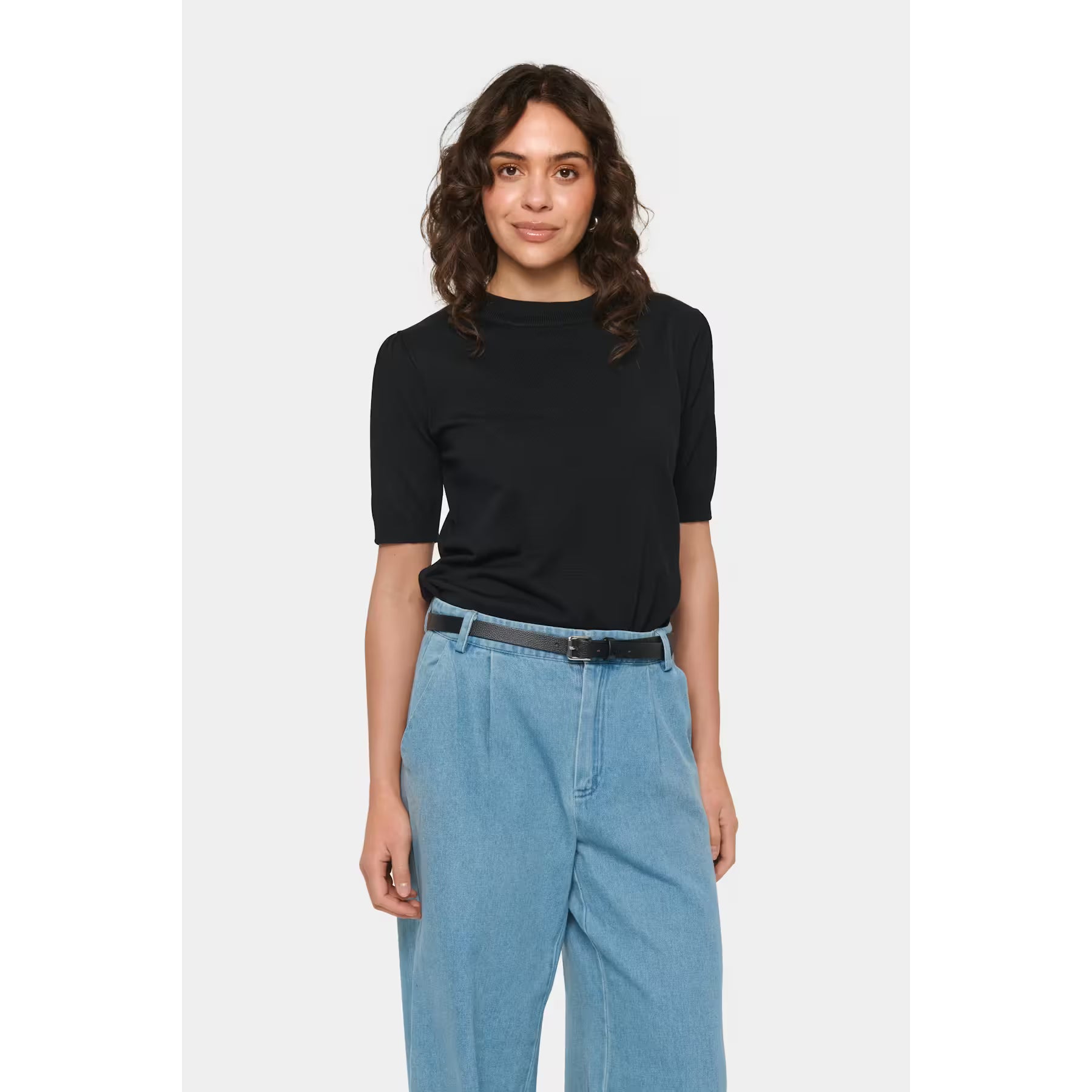 MilaSZ R-Neck Pullover