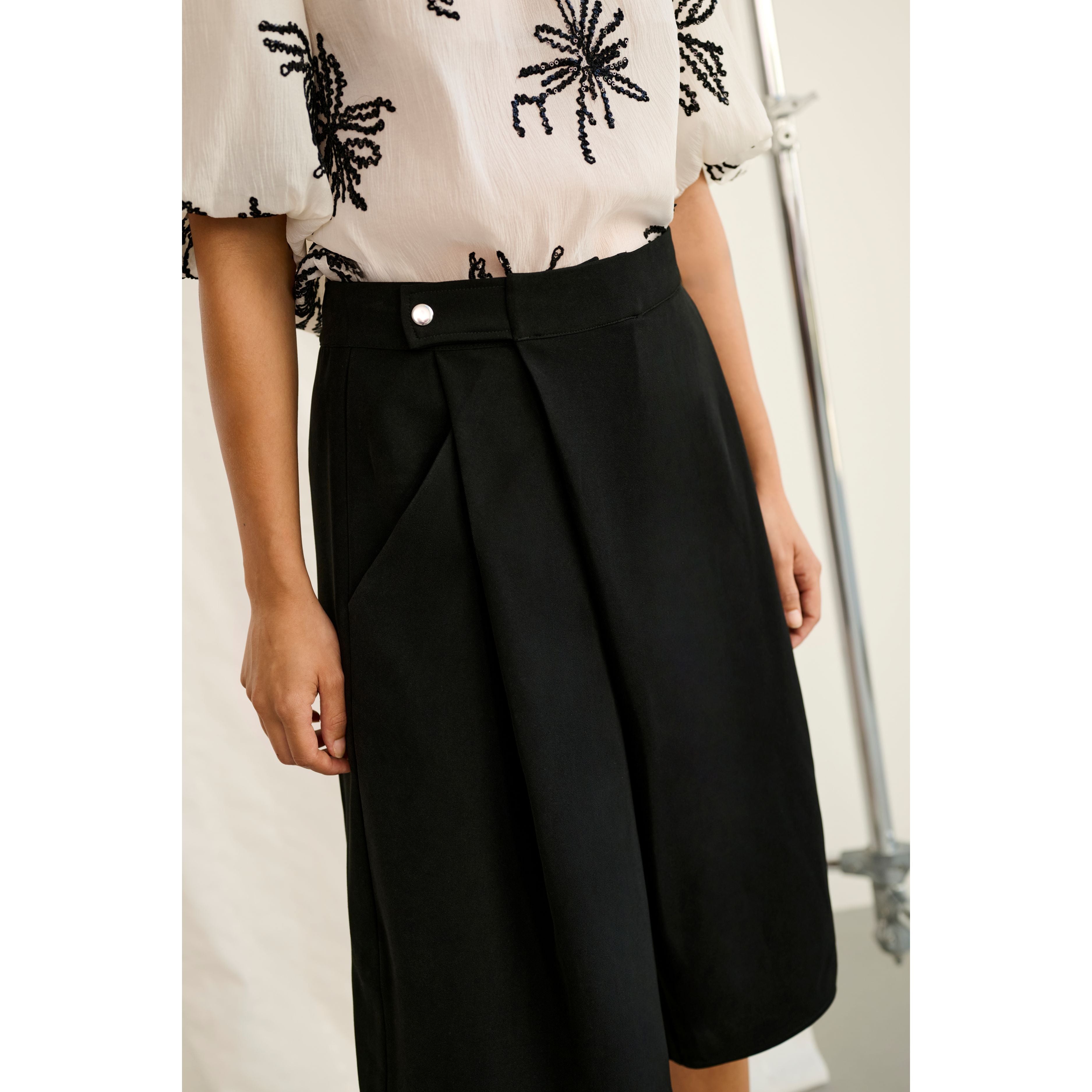 CUnalina Clara City Shorts