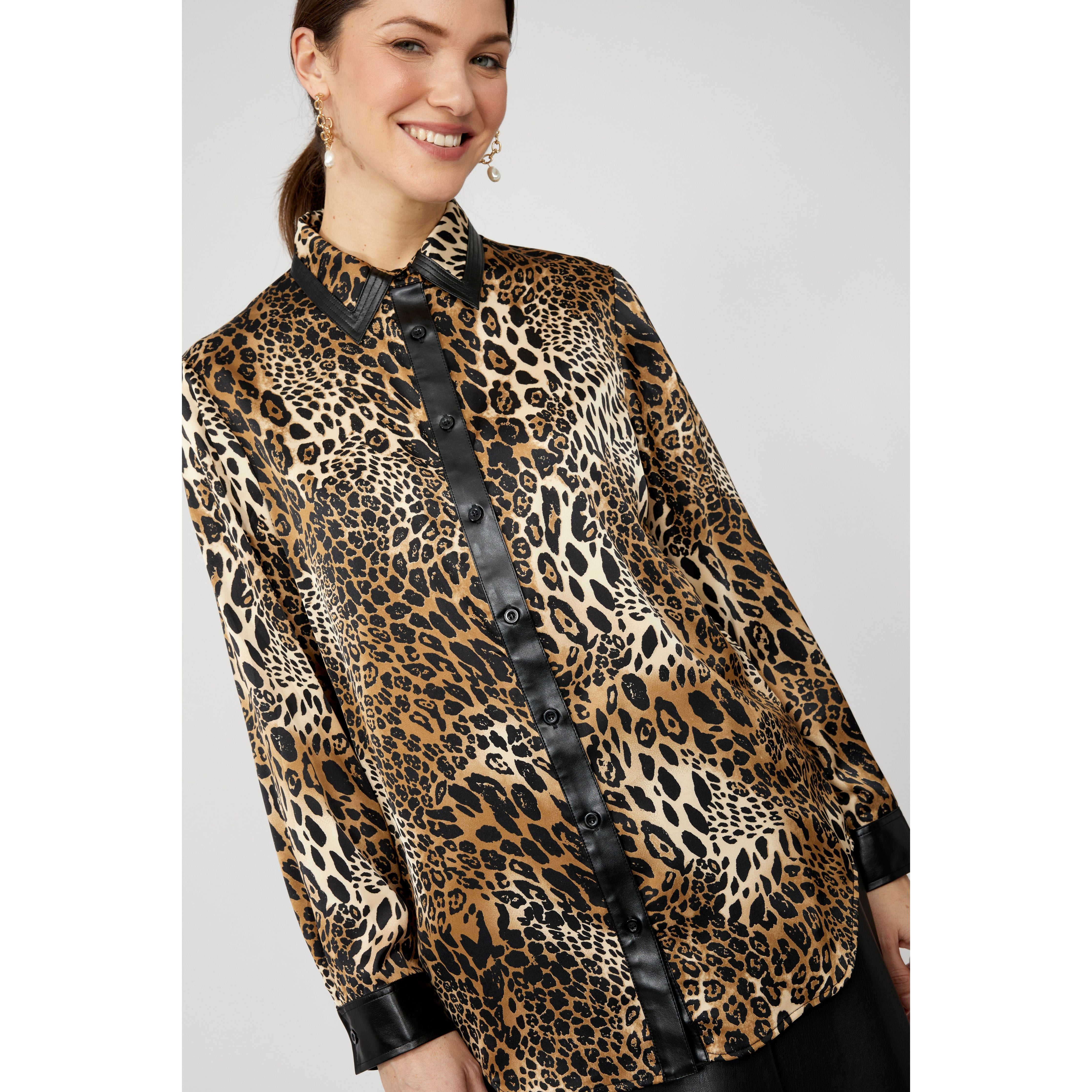 Frank Lyman Animal-print Buttoned Blouse 253782