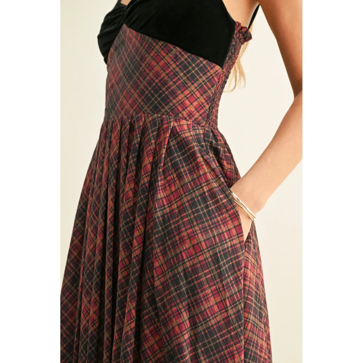 Amelia Contrast Sleeveless Pleated Midi Dress