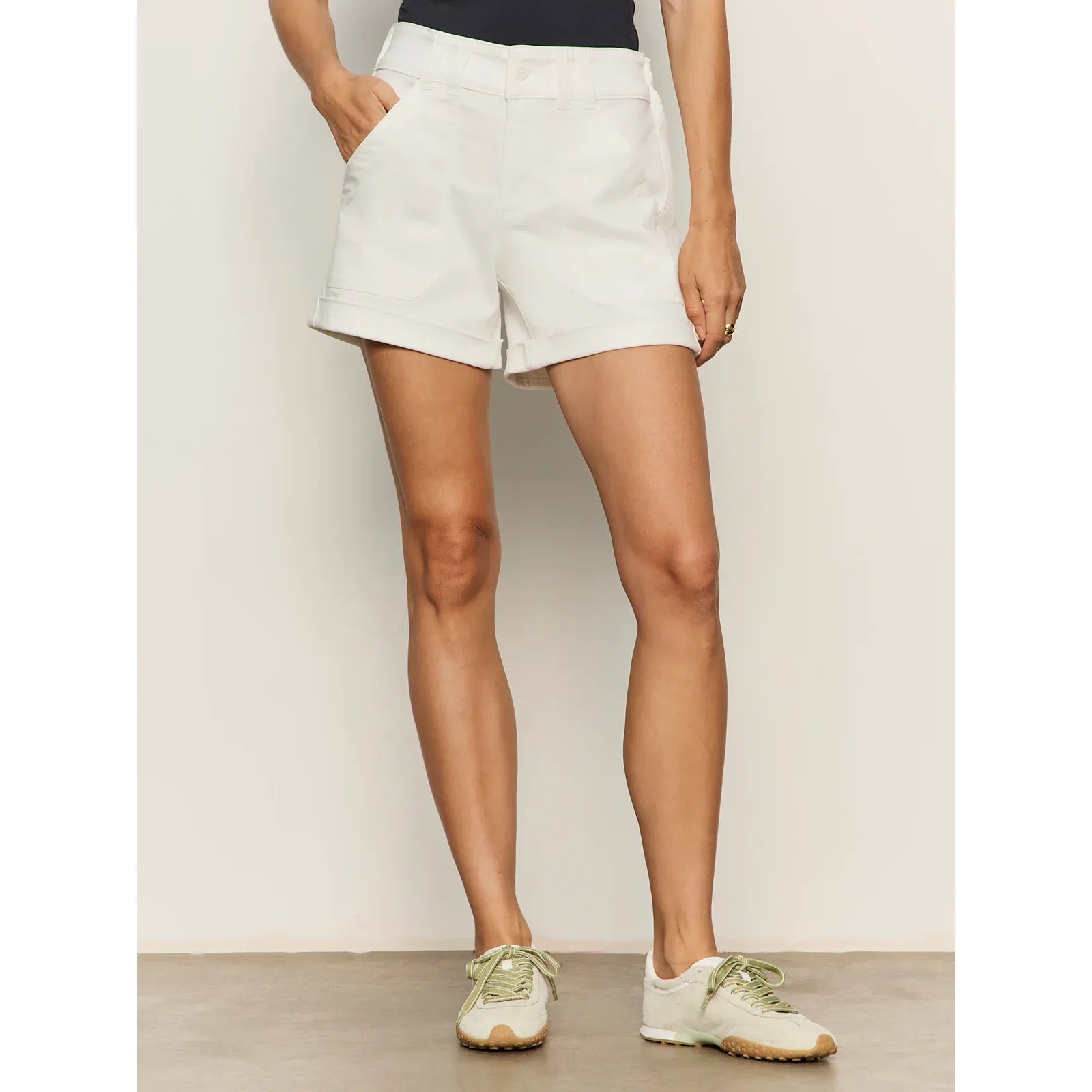 Wander On Short