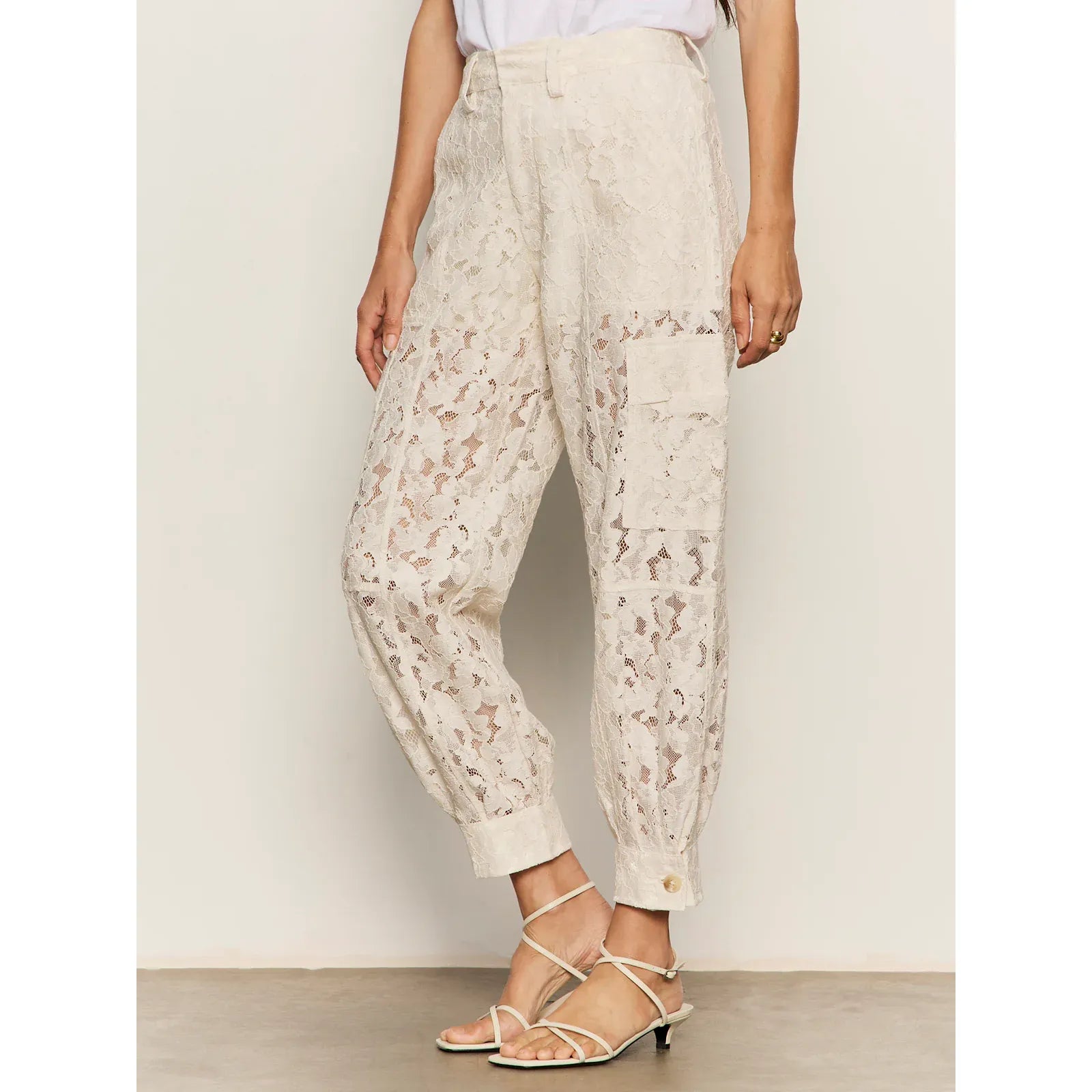Soft Volume Lace Pant