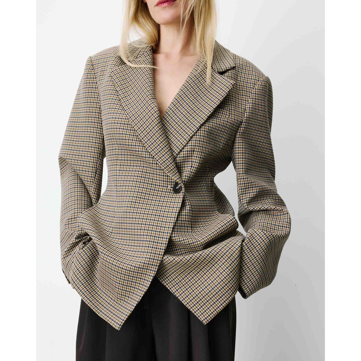 Tailored Houndstooth Blazer