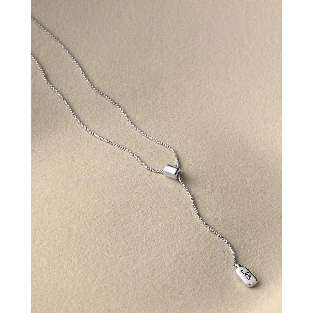 Leon Pendant Necklace