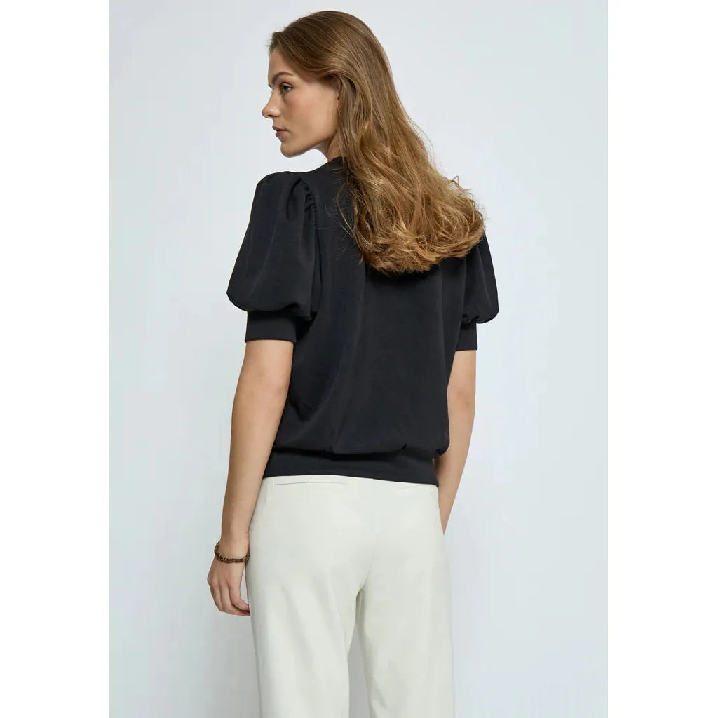 Livana T-Shirt