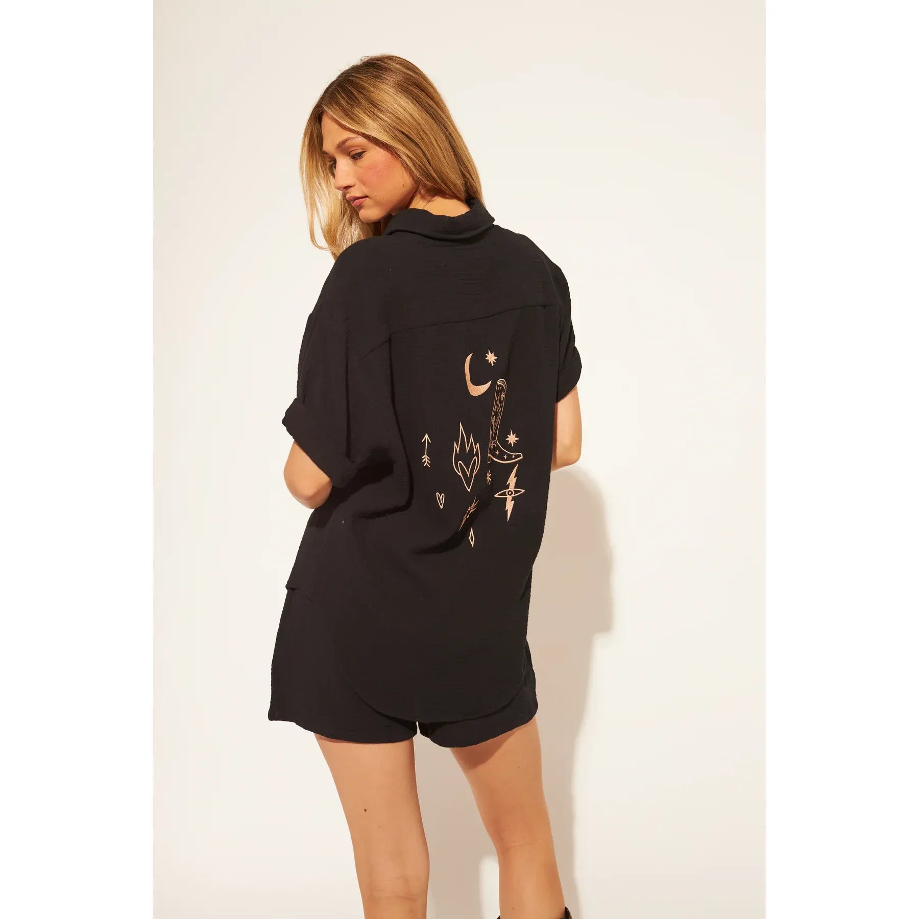 Finch Shorts | Caviar