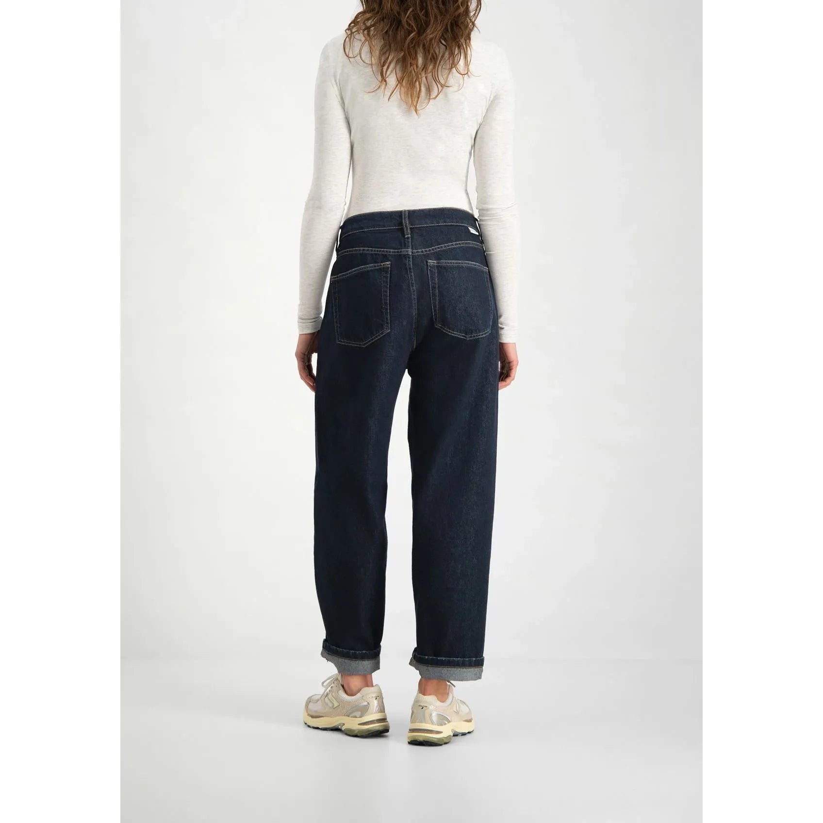 Aria Wide Leg Cropped Barrel Jeans
