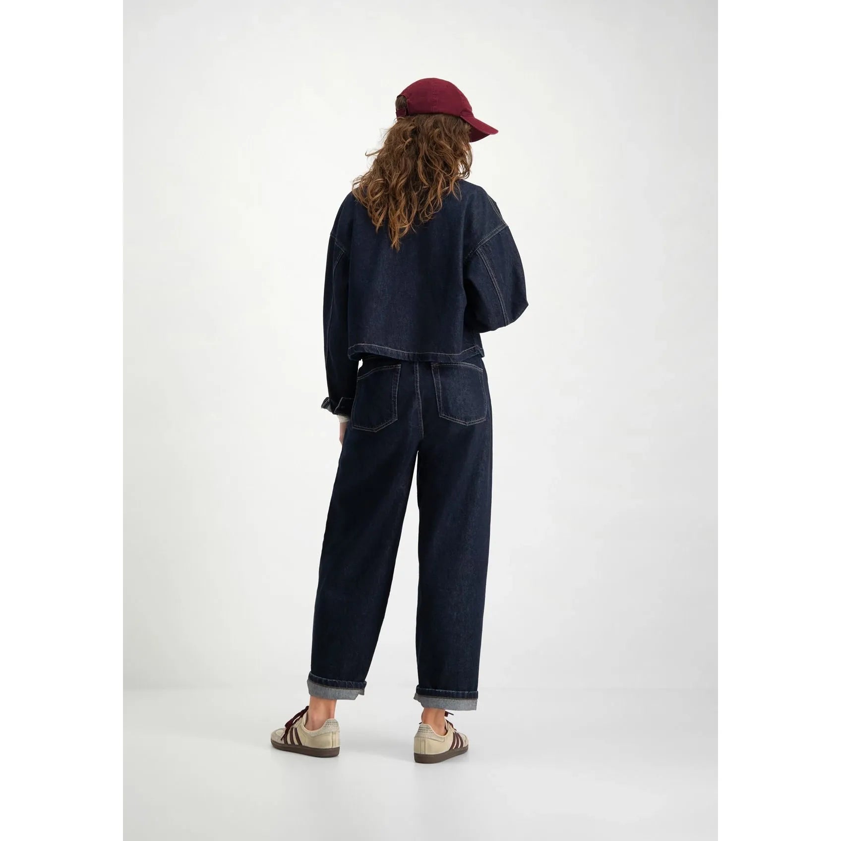 Aria Wide Leg Cropped Barrel Jeans