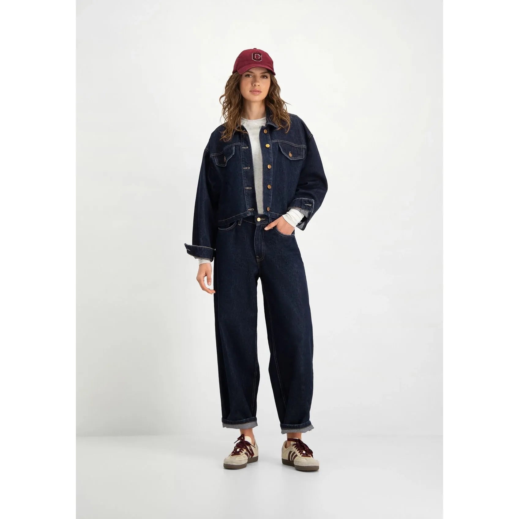 Aria Wide Leg Cropped Barrel Jeans