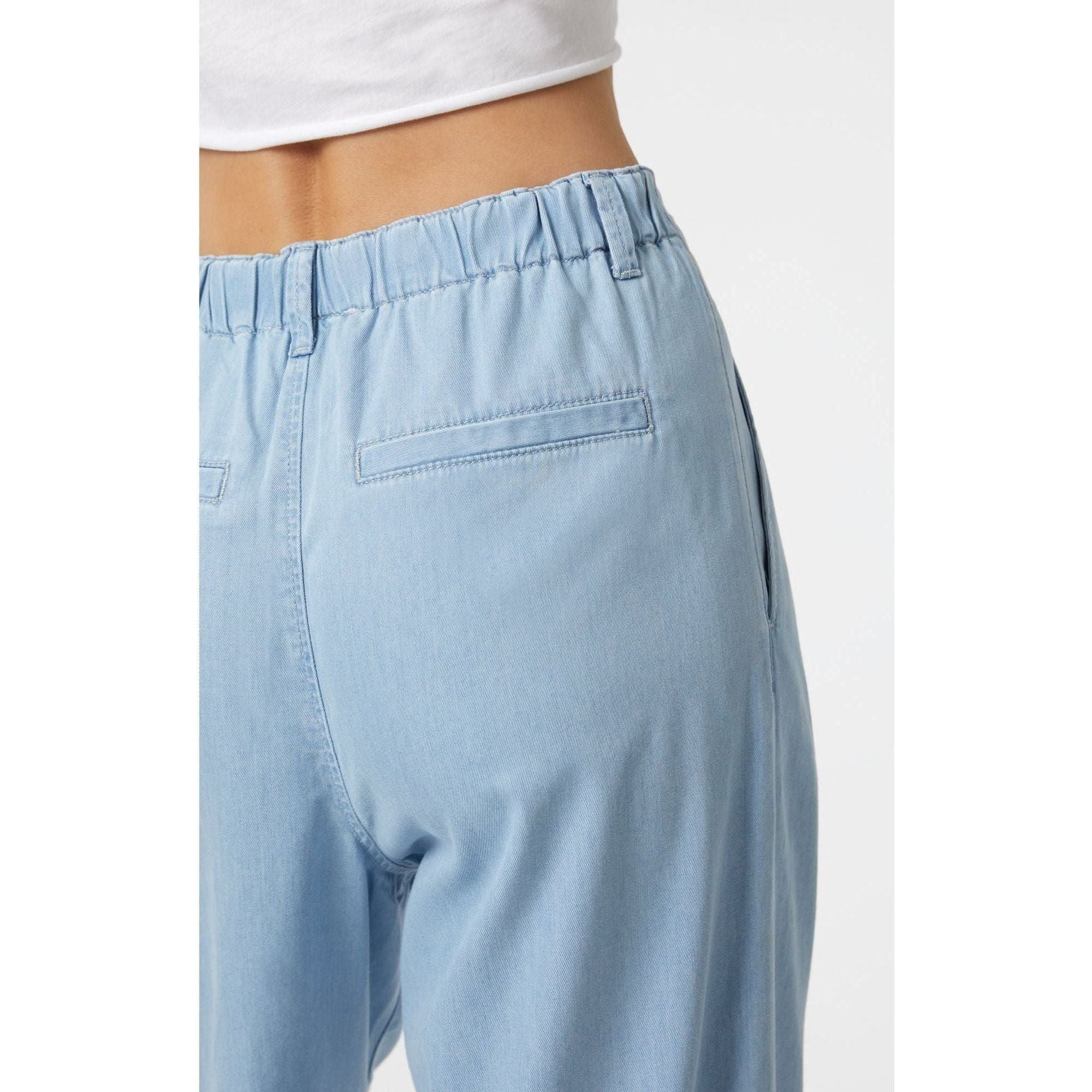 Pera Pleated Wide Leg Jeans | High Rise