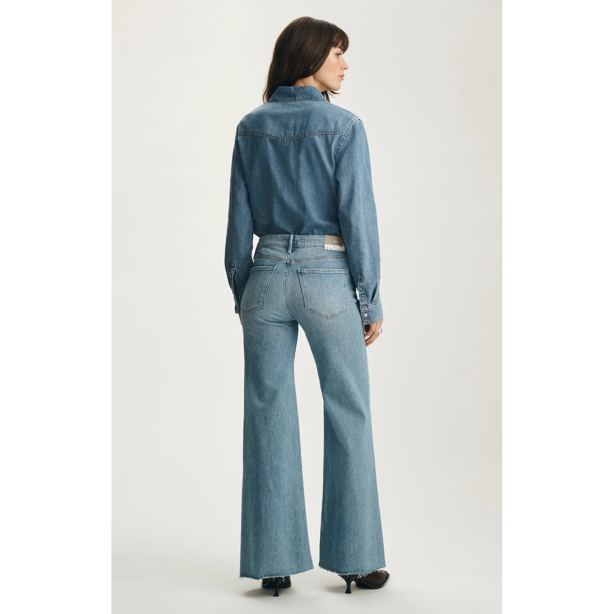 Grace Relaxed Flare Jeans | Mid Rise