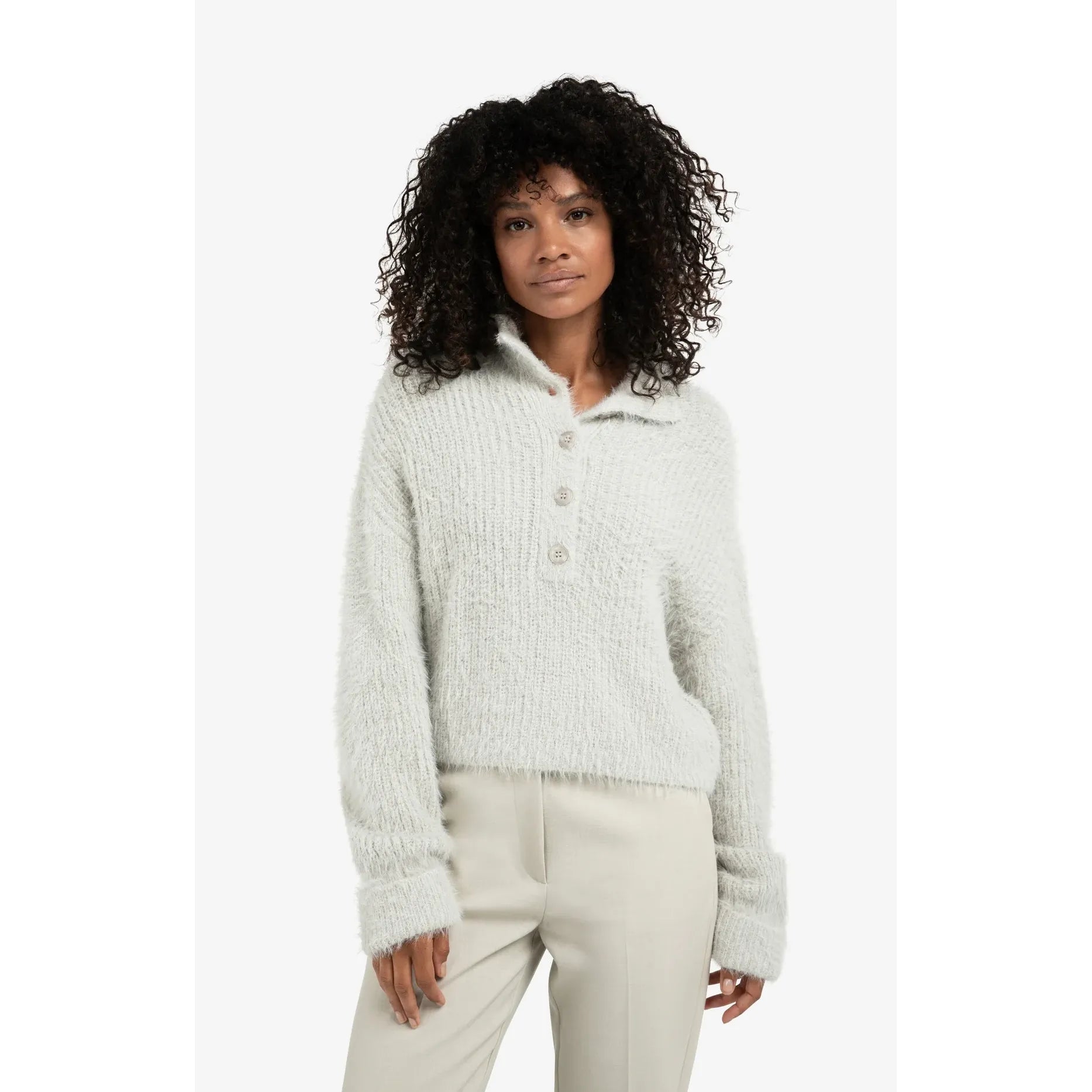 Fluffy Cropped Sweater w/ Collar & Buttons