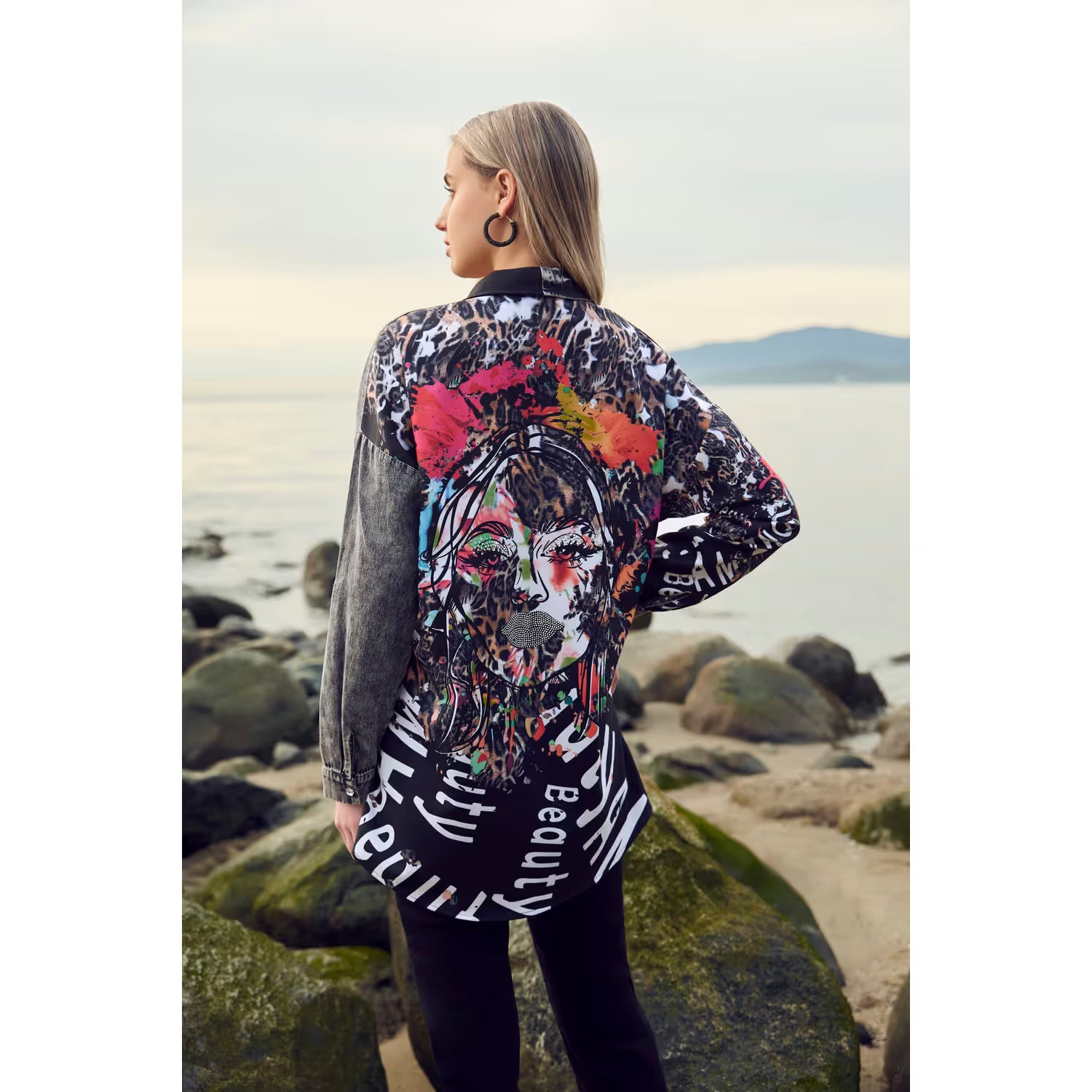 Frank Lyman Animal Print Long Sleeve Shirt – Style 253749