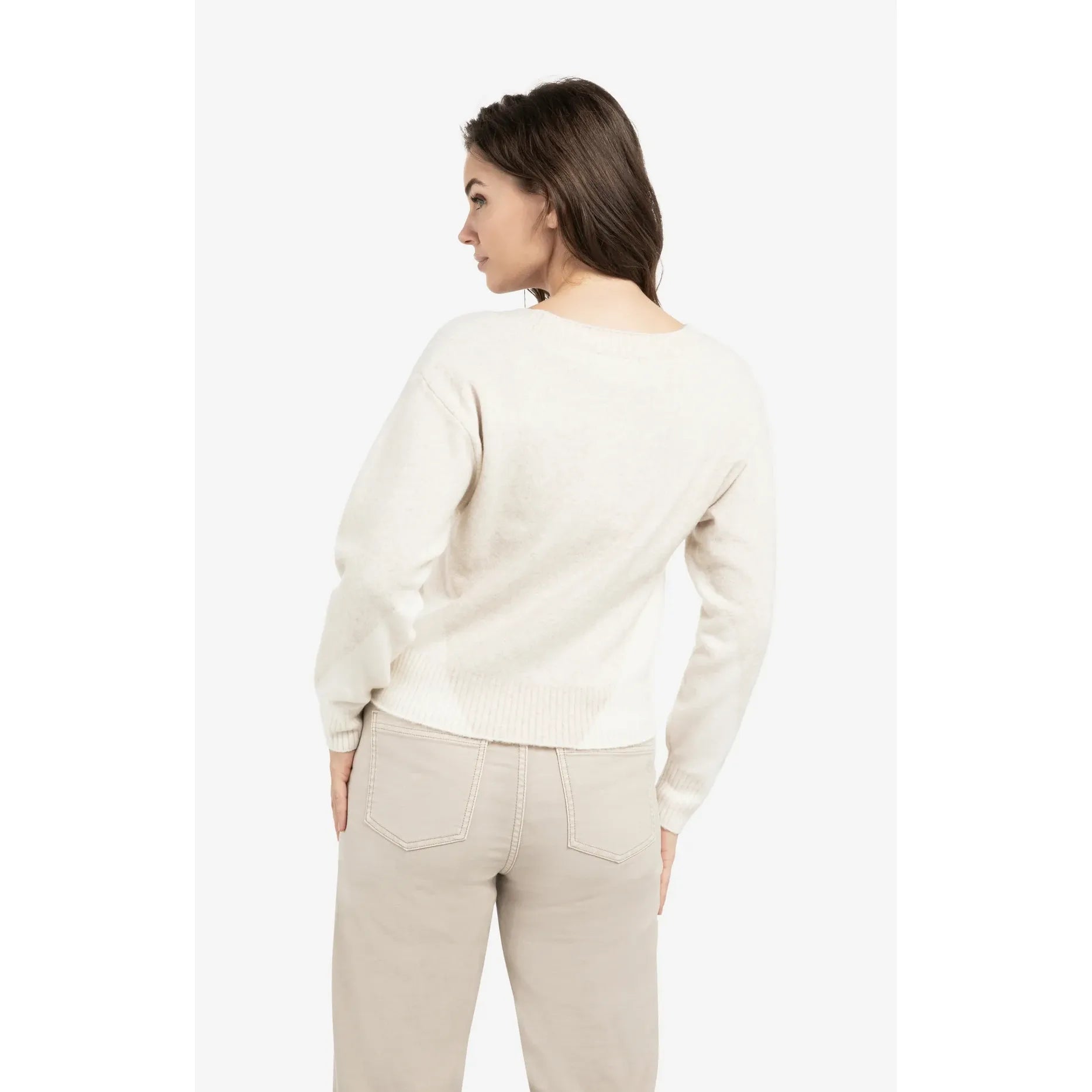 Knitted sweater with V-neck and colorblock effect