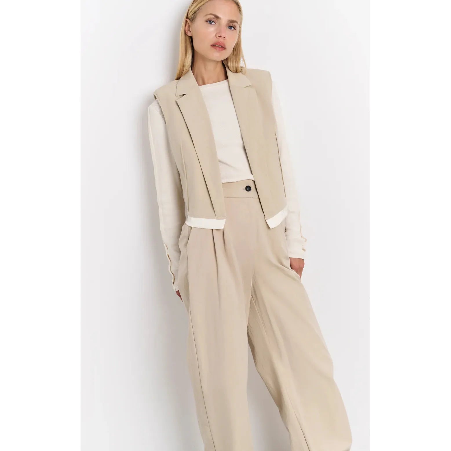 Elise Ribbed Button-Sleeve Top