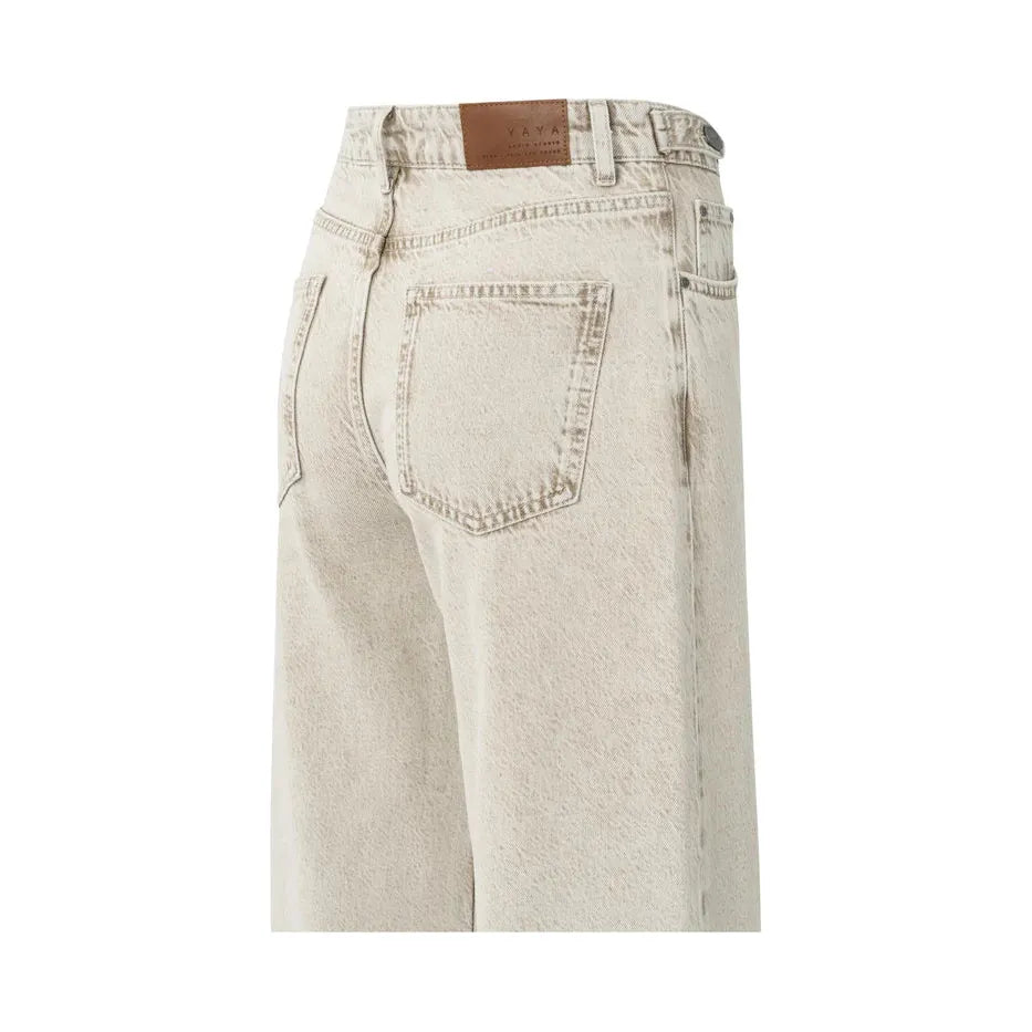 High-Waisted Oversized Denim Trousers – Light Washed Brown