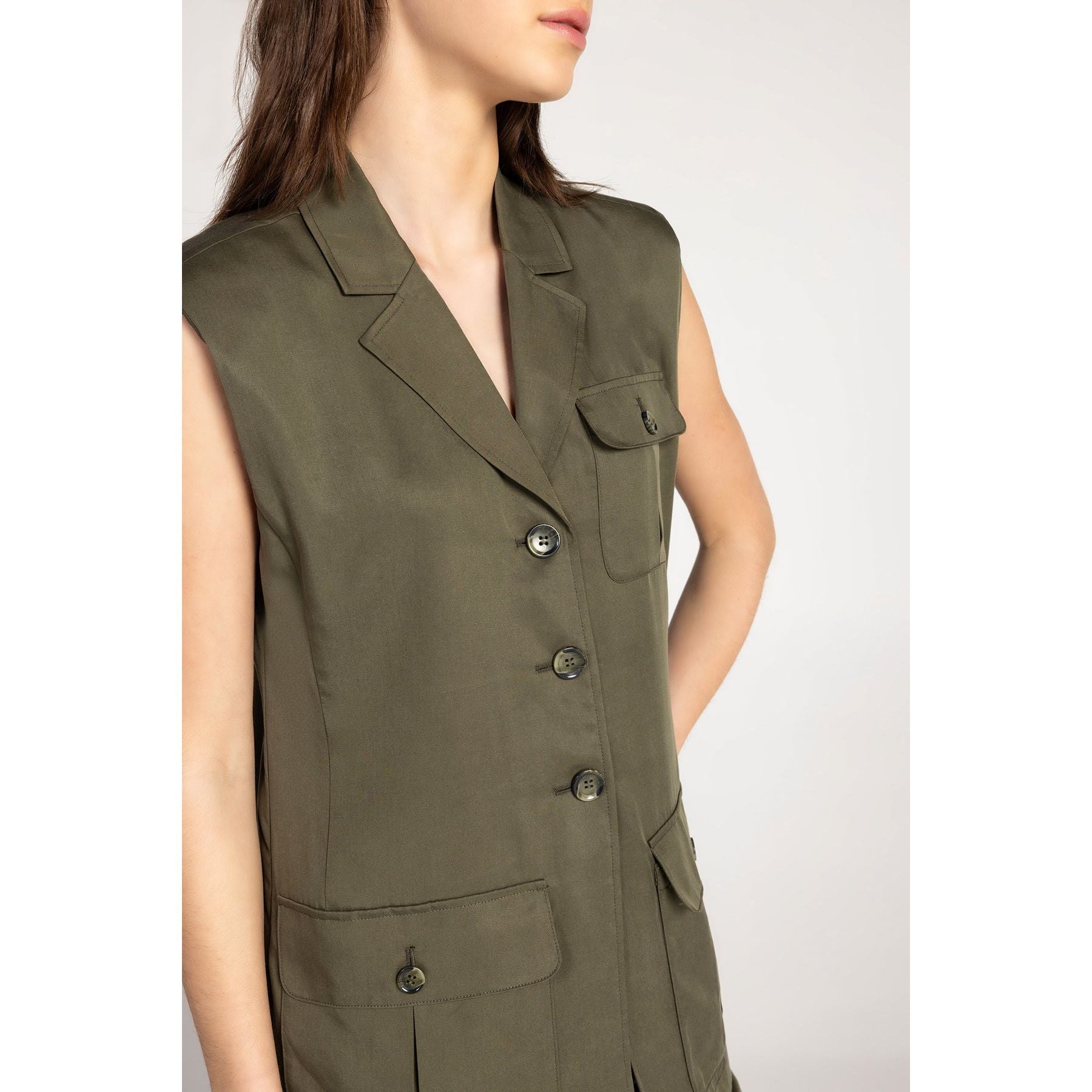 Barcelona Vest – Mediterranean Olive