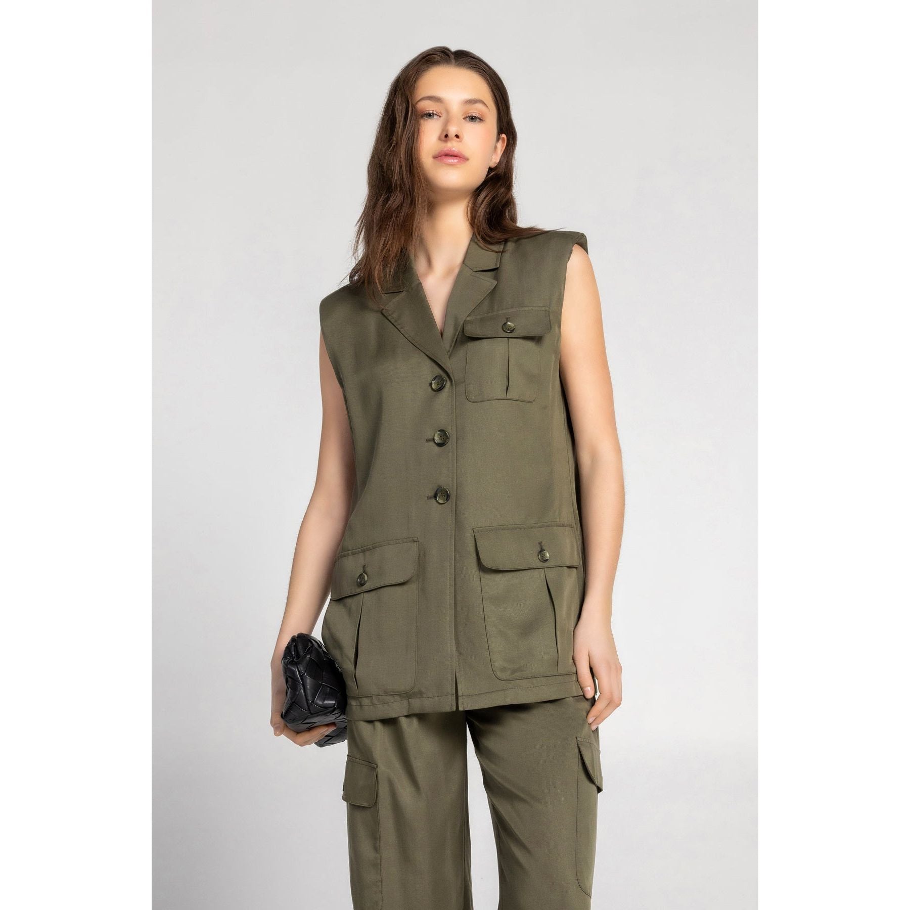 Barcelona Vest – Mediterranean Olive