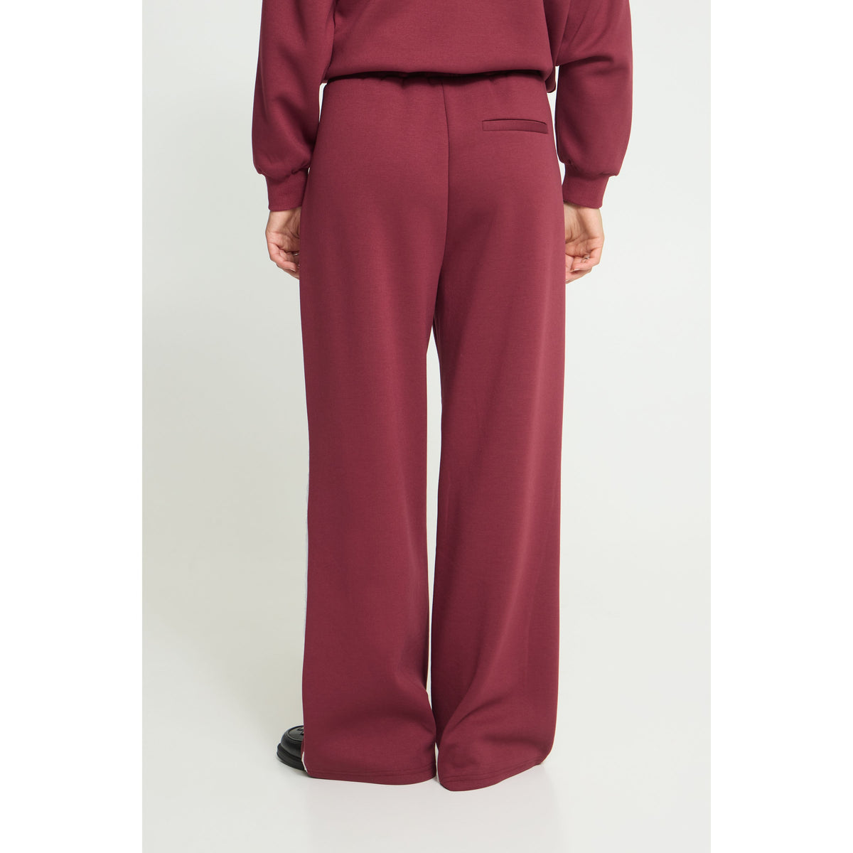 IHKATE Neo Sweats