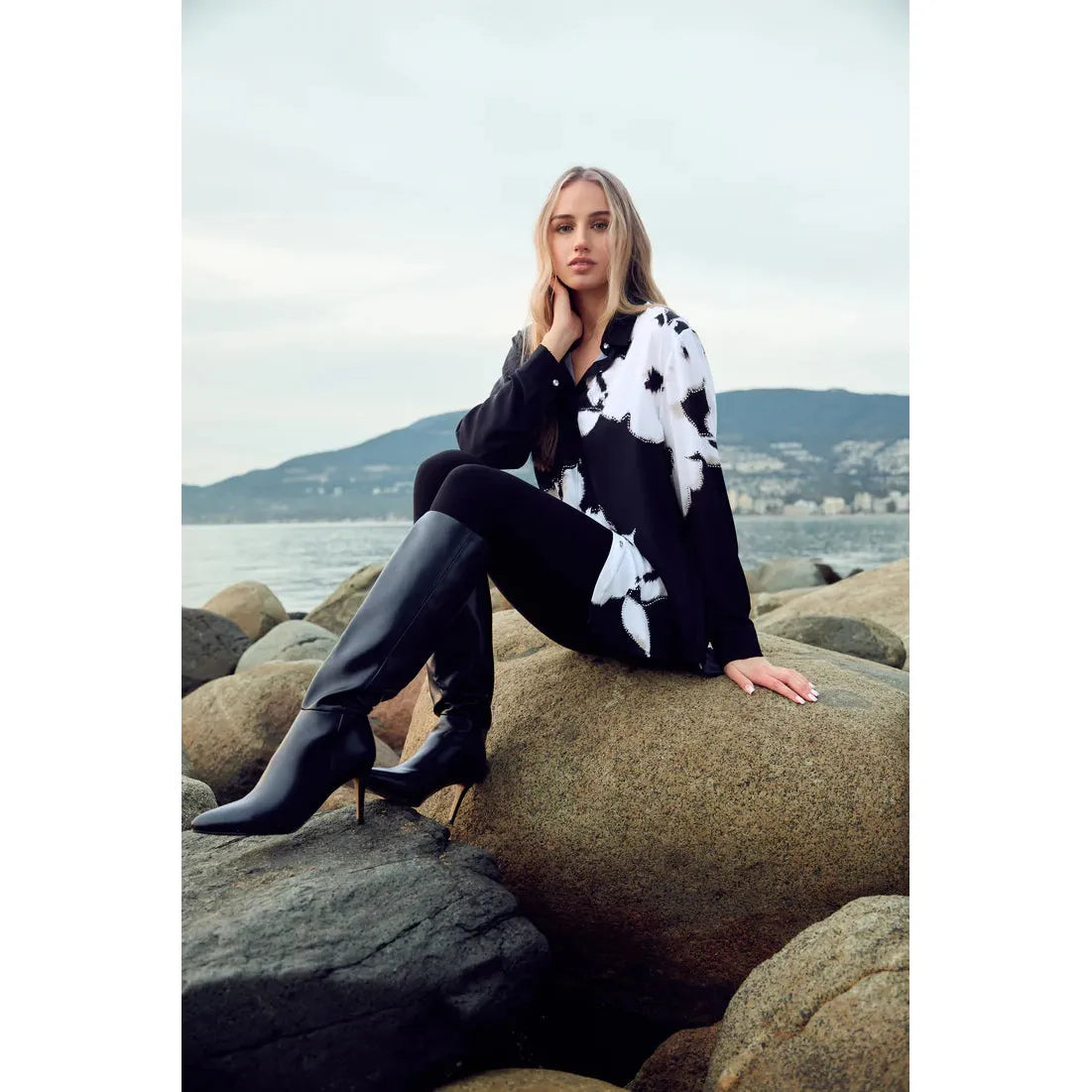 Frank Lyman Abstract Floral Blouse