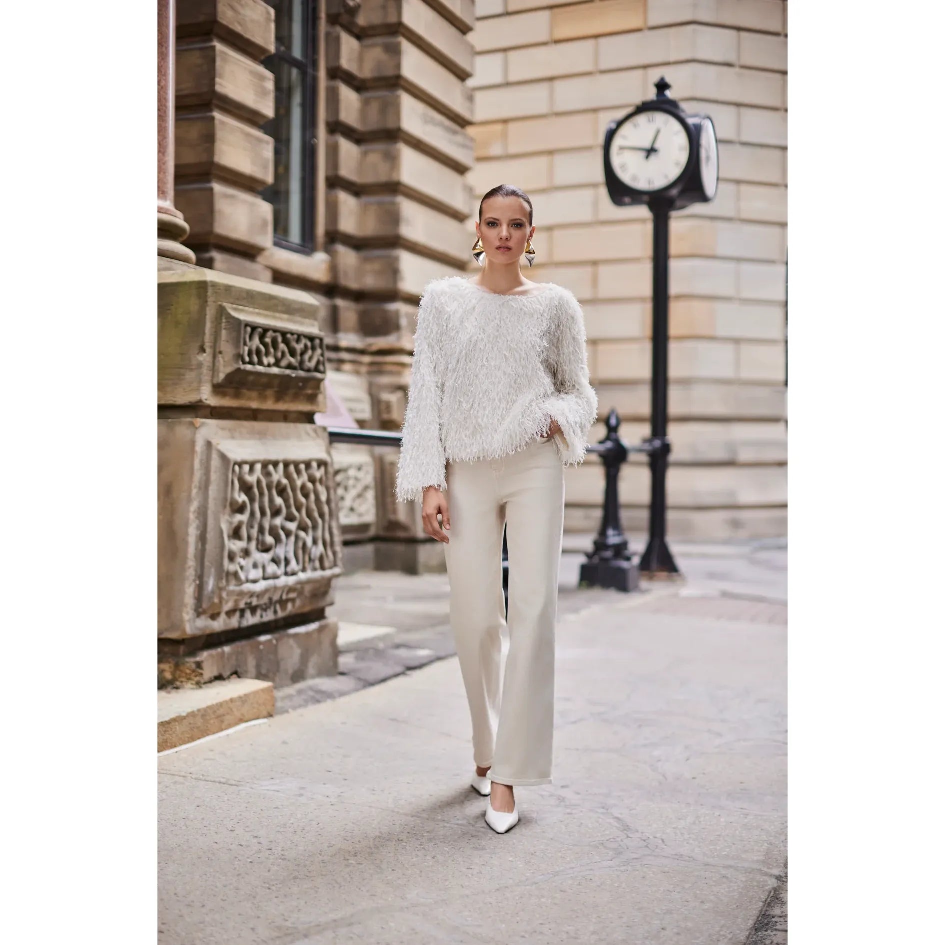 Frank Lyman Pullover with Fringe – Style 254926