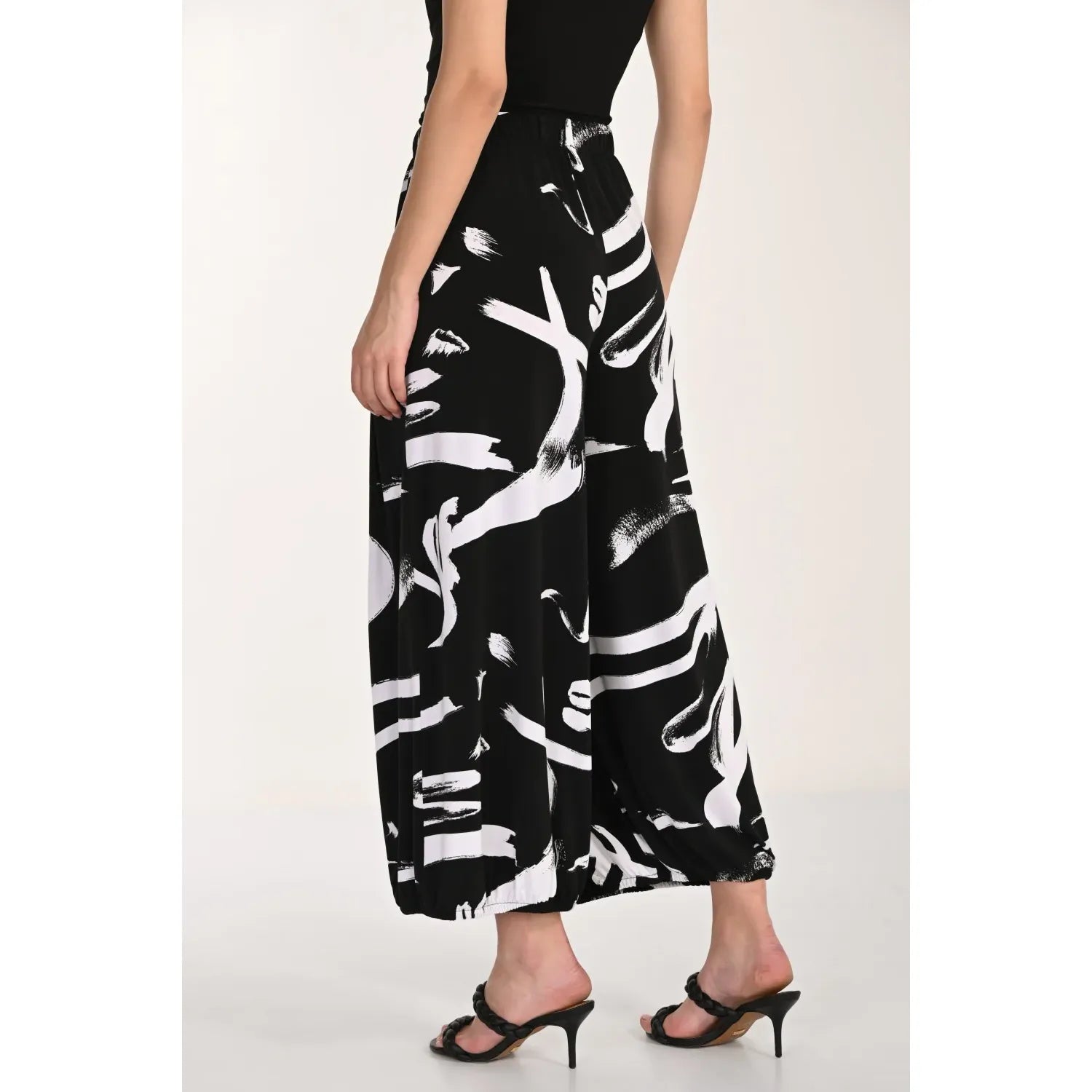 Frank Lyman Pants - Style 266239
