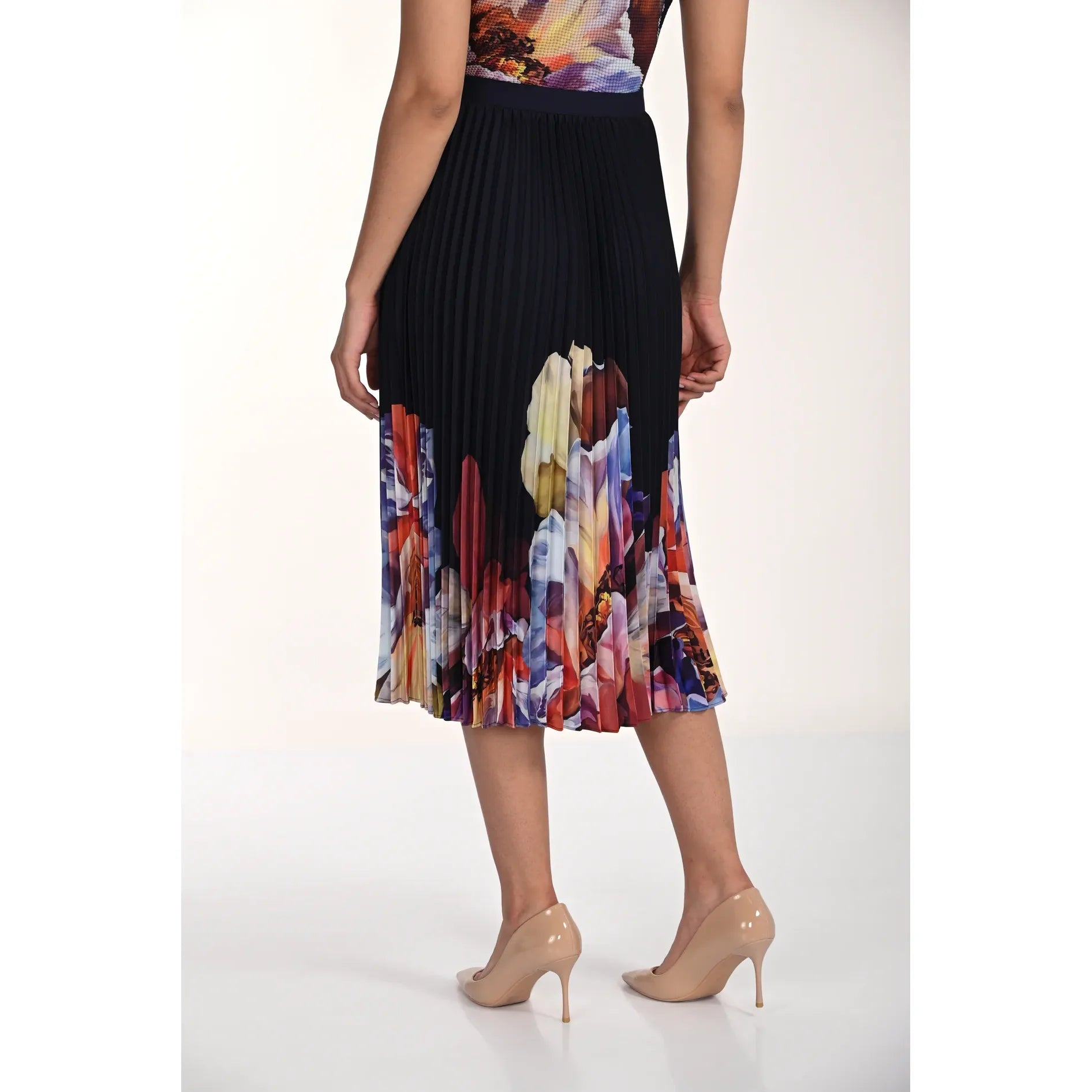 Frank Lyman Skirt – Style 266552
