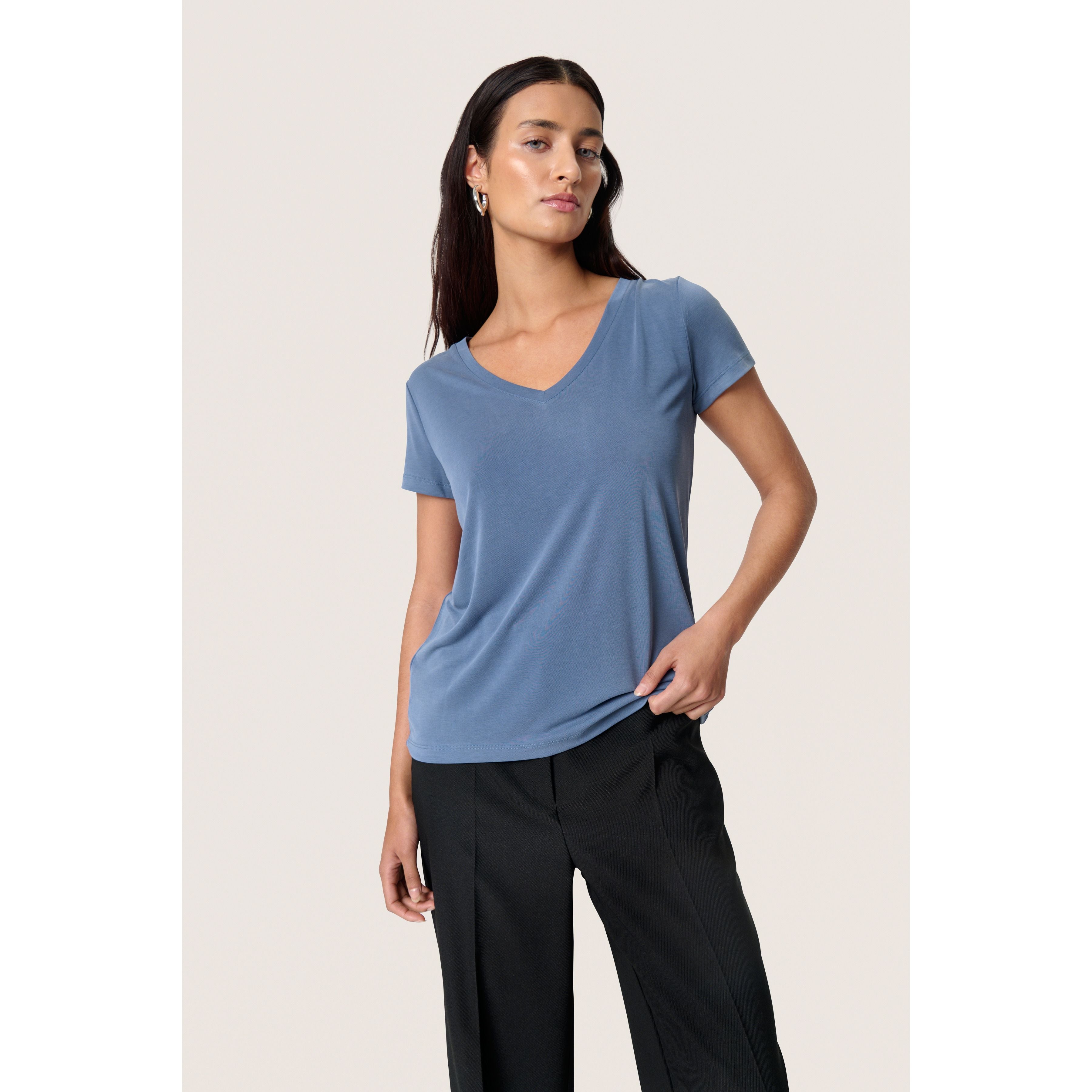 Columbine V-Neck Tee