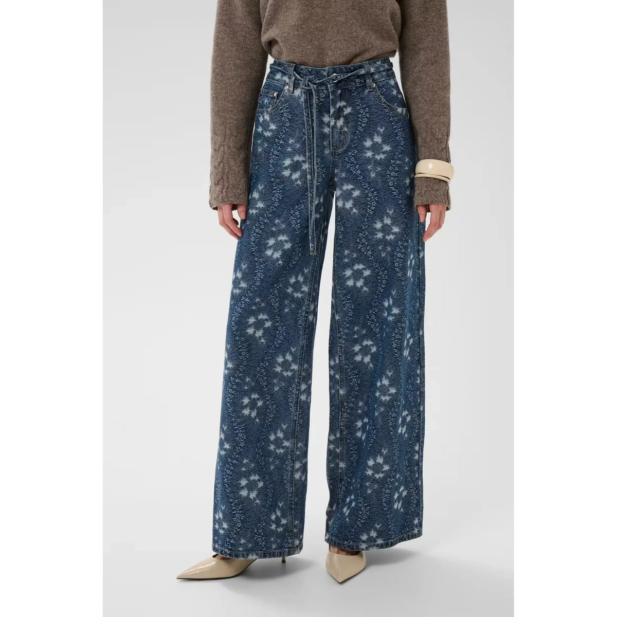 Cujilly Wide-Leg Jeans