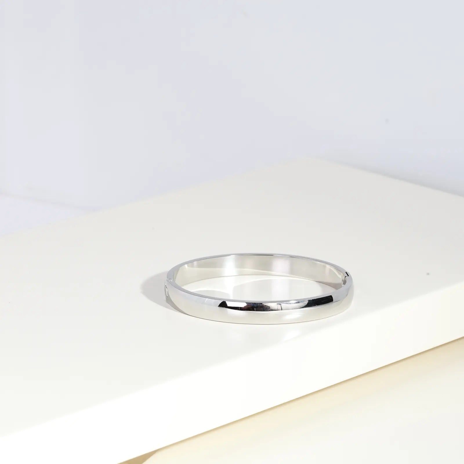 Merx 720-147 Silver Bangle 8mm