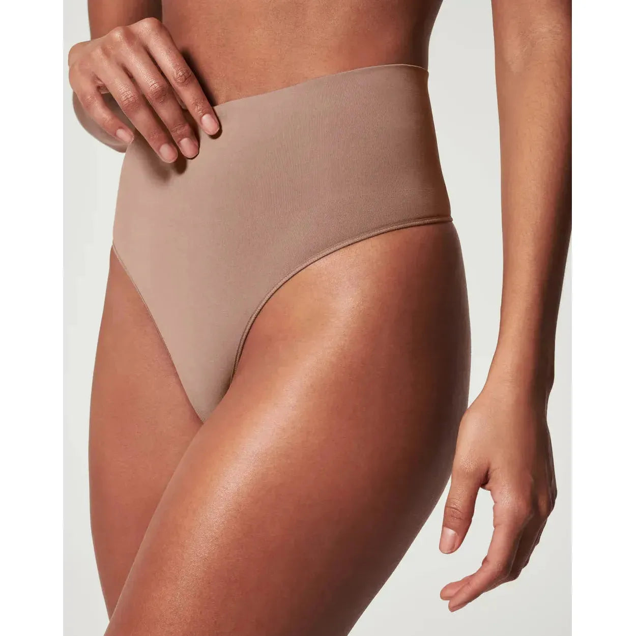 Everyday Seamless Shaping Thong