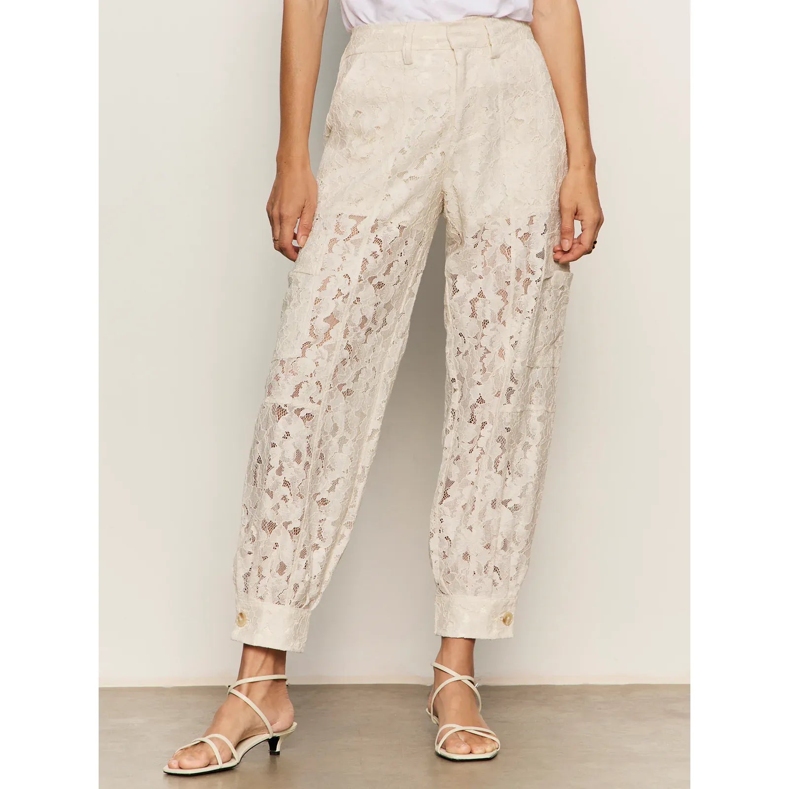 Soft Volume Lace Pant