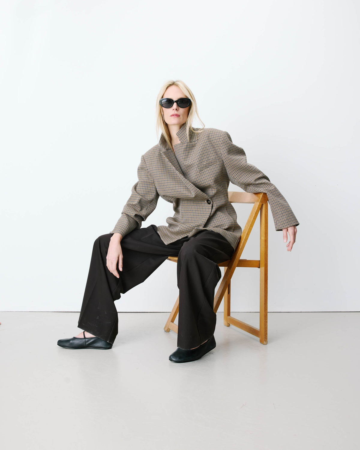 Tailored Houndstooth Blazer