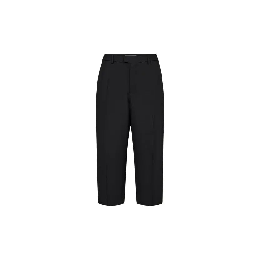 Leyana Miley Long Shorts