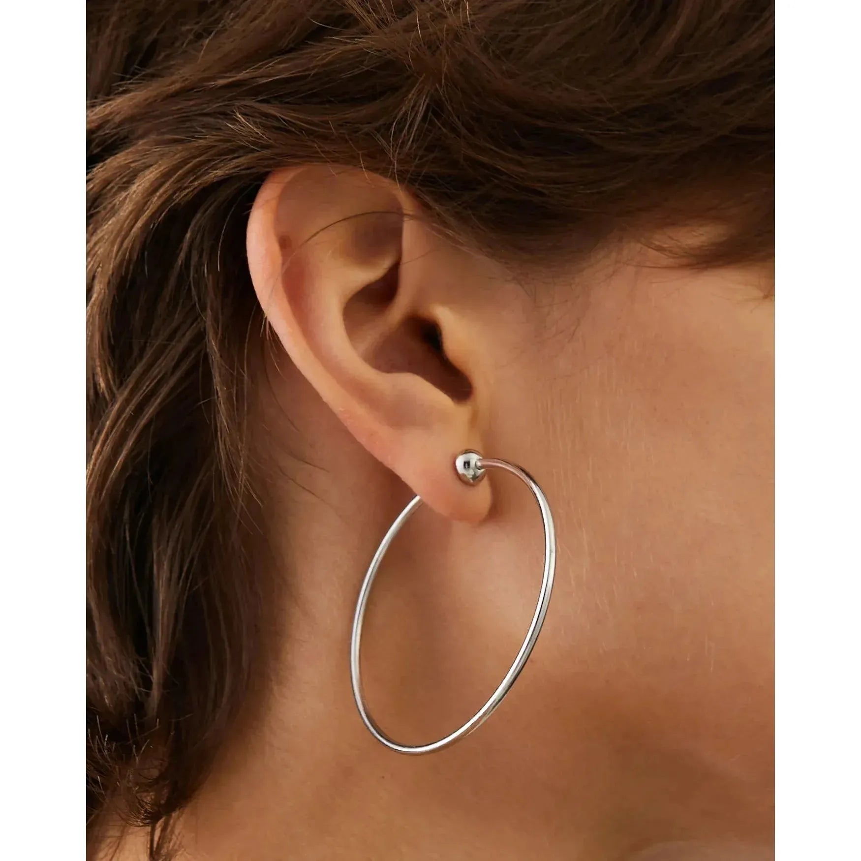 Jenny Bird Medium Iconic Hoops in Rhodium