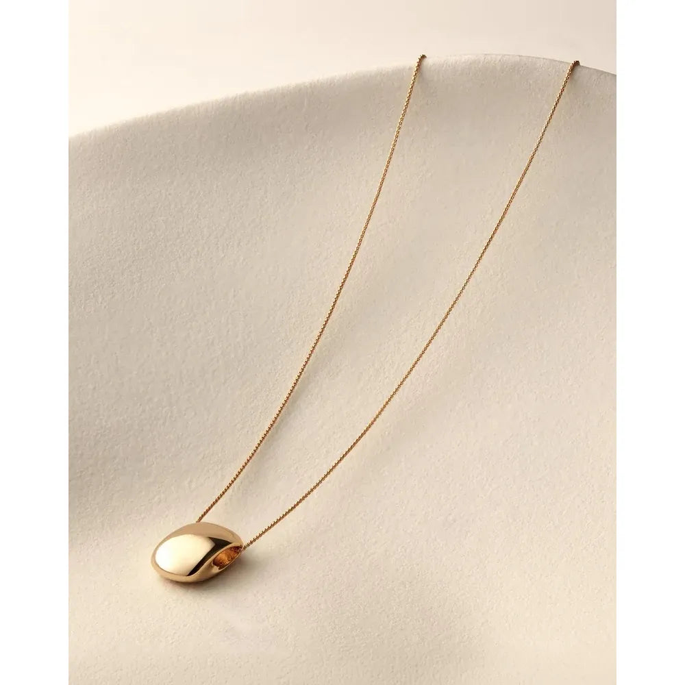 Leon Pendant Necklace