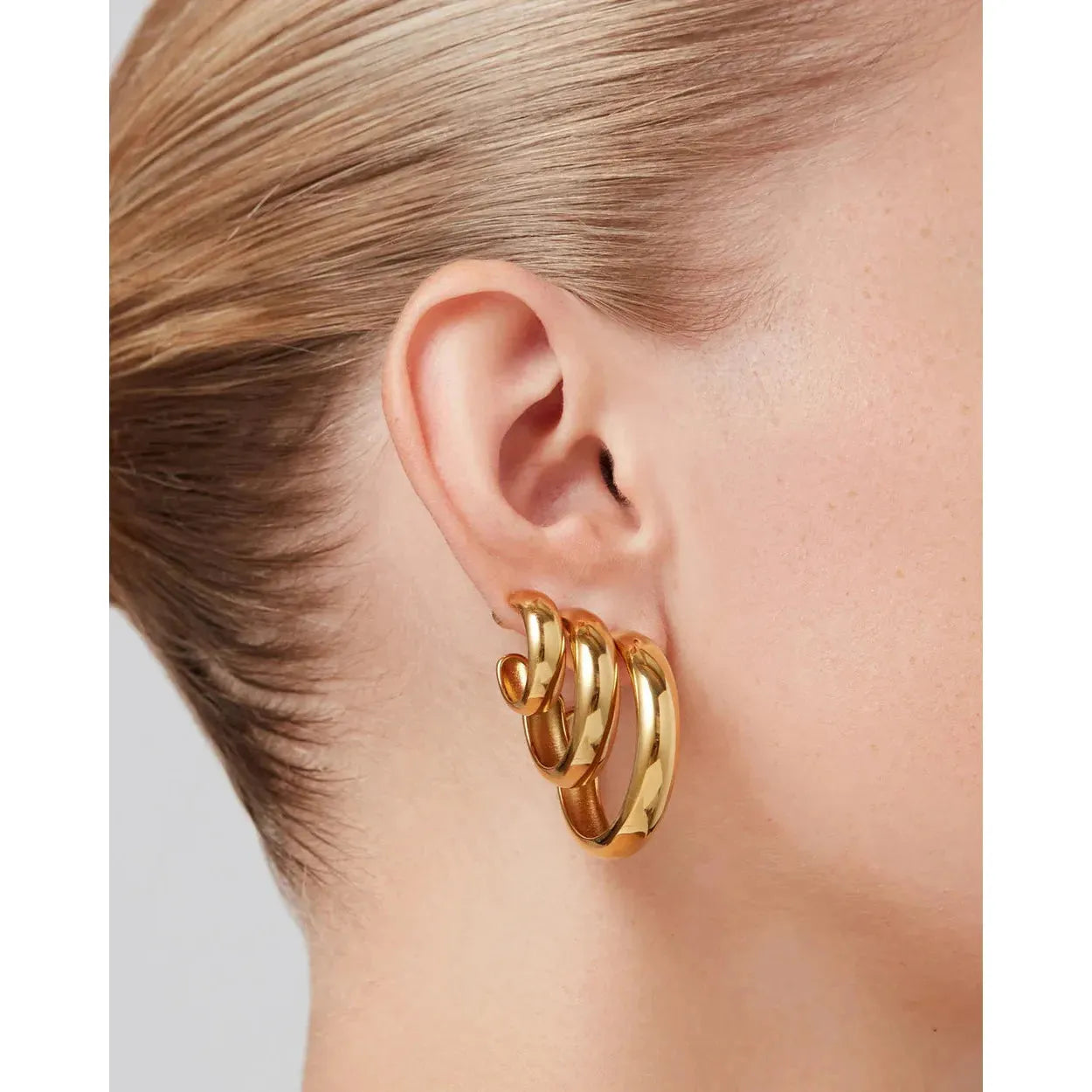 Jenny Bird Staple Hoops | Large