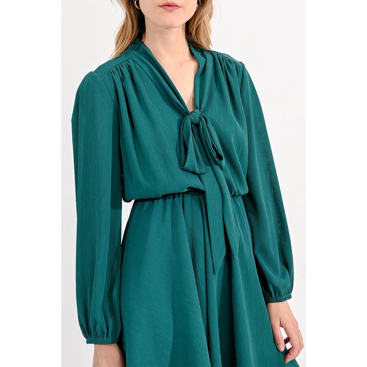 Elegant Lavaliere Collar Dress