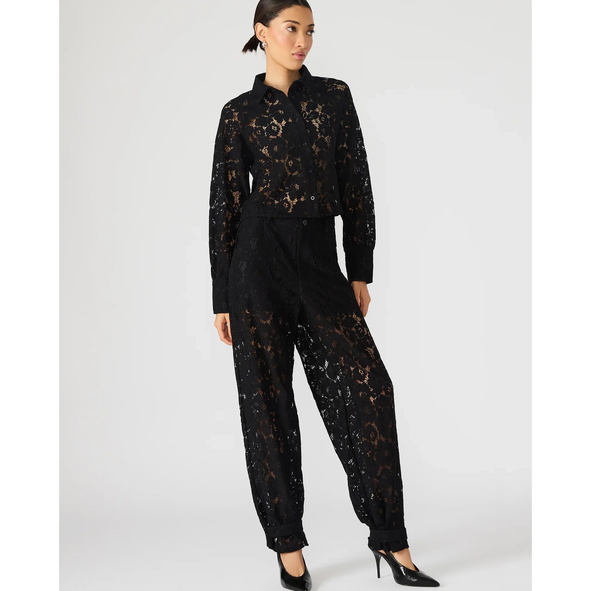 Jaiya Crop Floral Lace Blouse