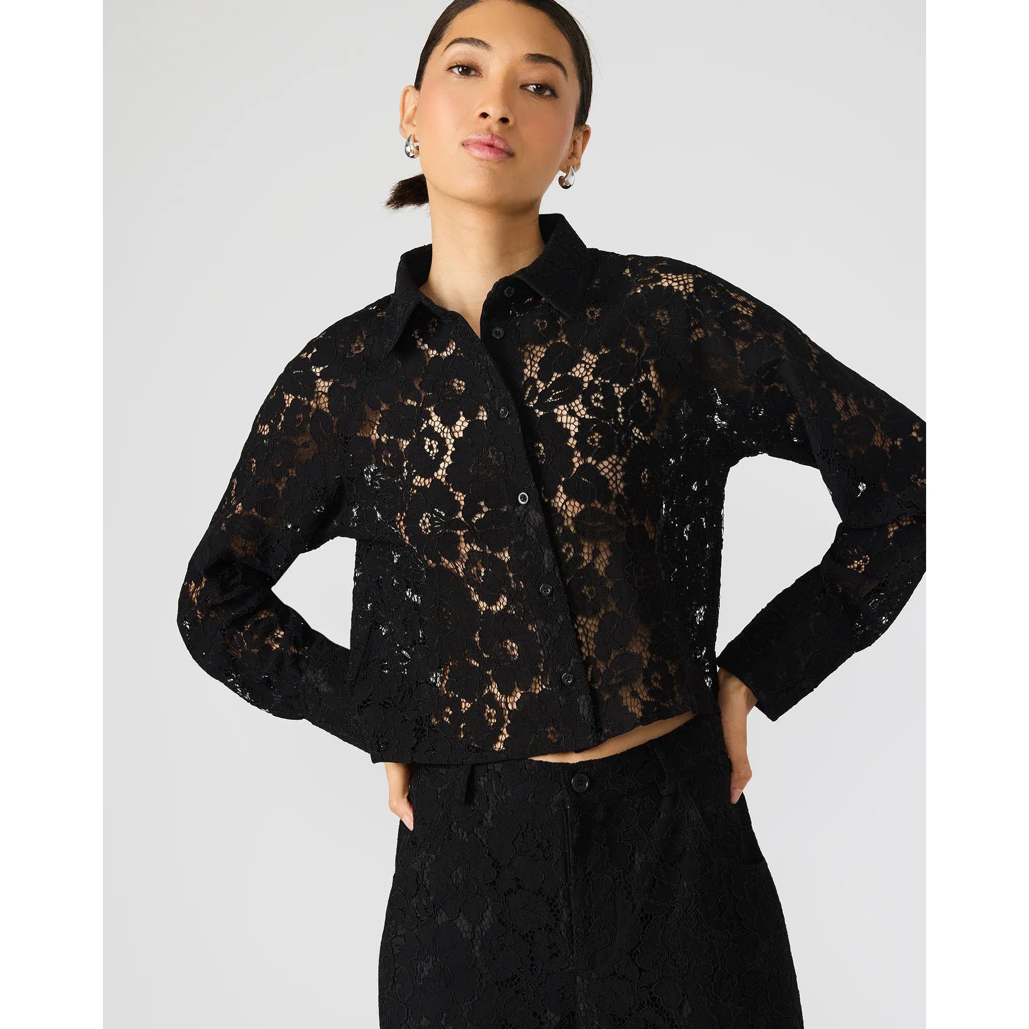 Jaiya Crop Floral Lace Blouse