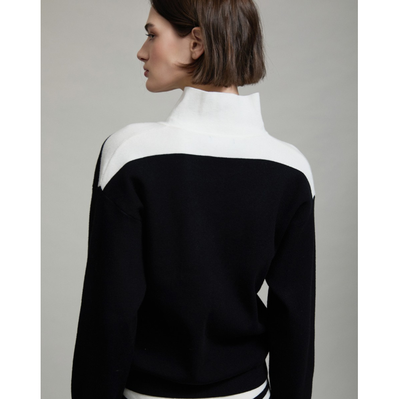 Contrast Collar Button Sweater