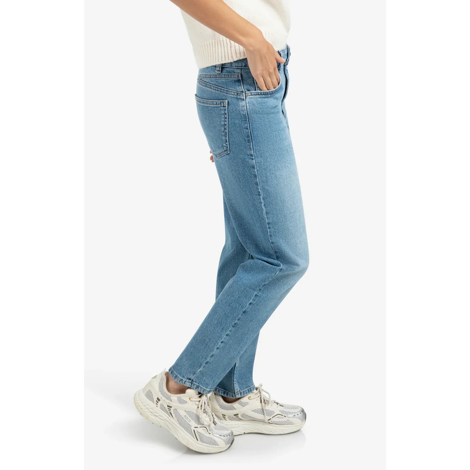 Mid-Waist Boyfriend Denim